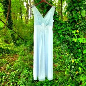 VINTAGE 1940'S POWDER BLUE NIGHTINGALE SLIP DRESS